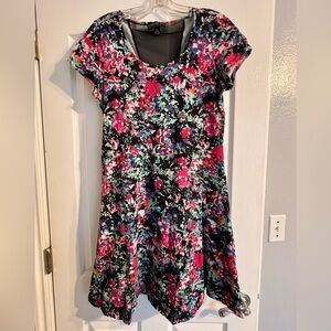 Forever 21 Plus Size Colorful Floral Mini Dress with Mesh Back Panel - 2X